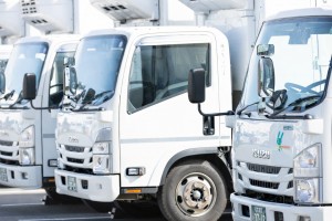 2t・3tトラック／食品ルート配送ドライバー／日勤